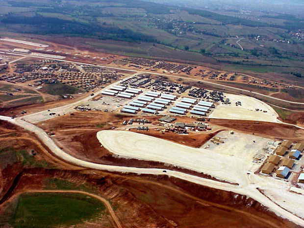 ПОТЕЗИ ПРИШТИНЕ И ДАЉЕ БЕЗ САНКЦИЈА: И Бондстил убачен у игру око такса?!